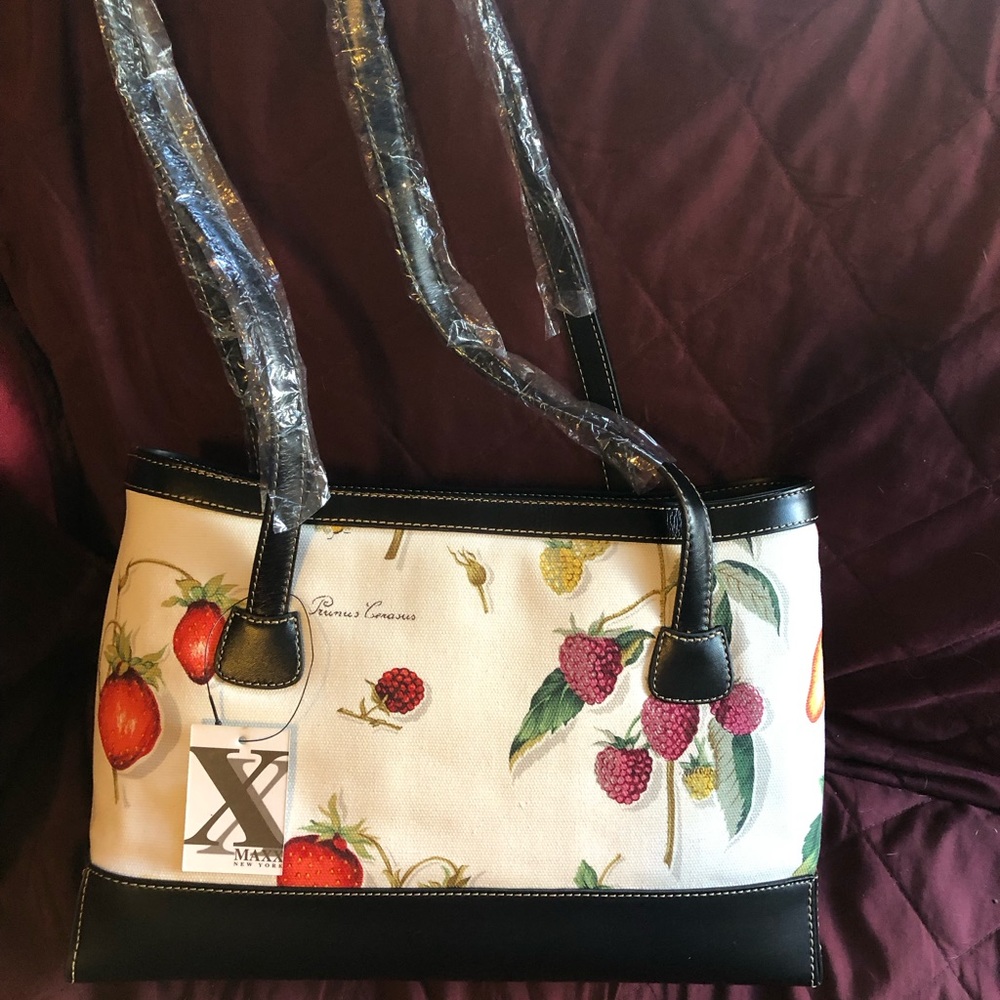 Botanical bag by MAXX New York